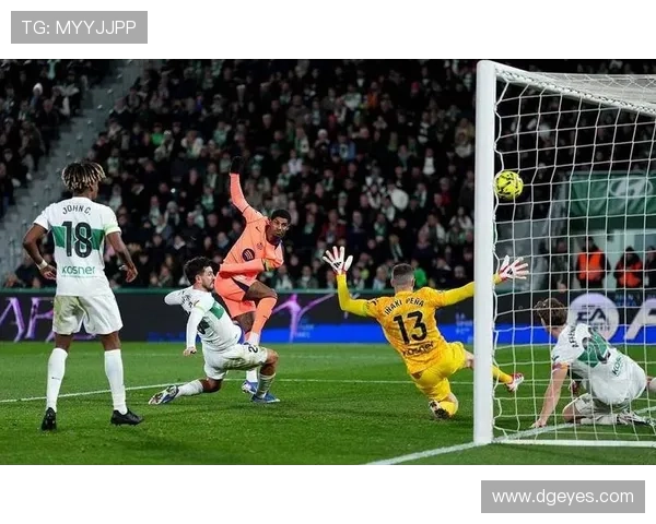 贝尔纳尔射门五次 超越亚马尔成巴萨之最